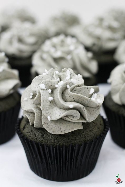 Black Sesame Cupcakes with Black Sesame Italian Meringue Buttercream Grey Snacks For Color Party, Gray Cupcakes, Italian Meringue Buttercream, Baby Brunch, Italian Meringue, Meringue Buttercream, Black Food, Swiss Meringue Buttercream, Swiss Roll