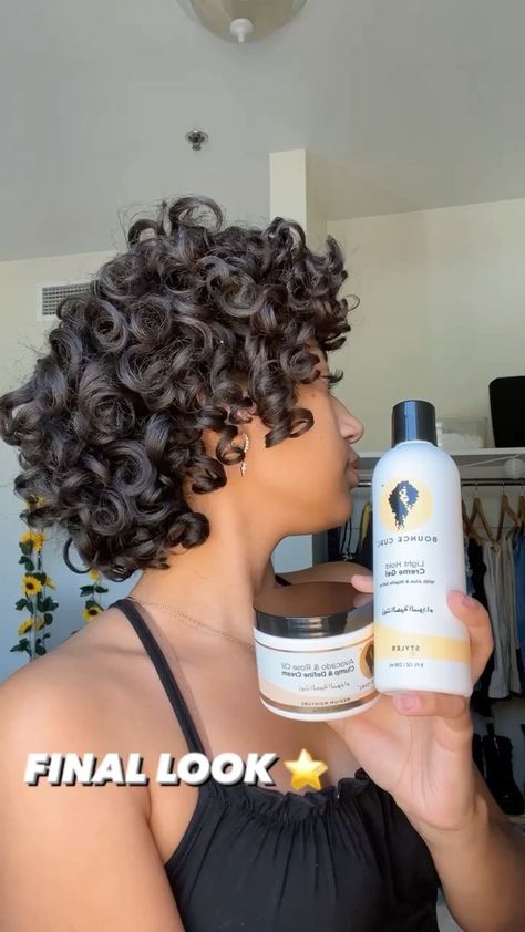 curly_barbie on Instagram: Curly hair routine by @vcurlsss using @bouncecurl 😍 Products Used 🌱☁️ Gentle Clarifying Shampoo Super Smooth Cream Conditioner Avocado &… Curly Barbie, Curly Hair Shampoo, Natural Hair Journey Tips, Curly Hair Cream, Hair Journey Tips, Curly Hair Salon, Salon Shampoo, Big Curly Hair, Traveling Tips