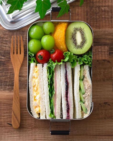 #parenting_advice_funny #positive_parenting_tips #parenting_advice_article #effective_parenting #parenting_tips_for_toddlers #parenting_advice_column #parents_advice_to_their_child Summer Bento Box Lunch, Sandwich Bento Lunch Boxes, Bento Box Aesthetic, Bento Box Healthy, Healthy Bento Box Lunches, Bento Box Meals, Bento Easy, Easy Bento Lunch, Bento Box Lunch For Adults