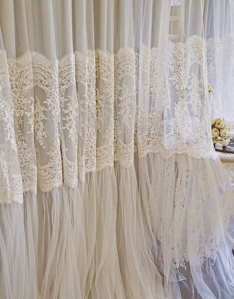 Chic Cottage Decor, Rideaux Shabby Chic, Cortinas Boho, Victorian Shabby Chic, Lace Curtain Panels, Ruffle Curtains, Lace Curtain, Shabby Chic Room, Luxury Curtains