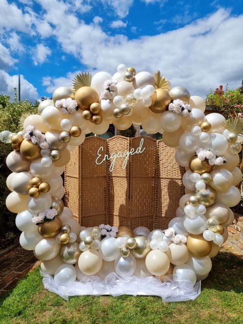 Outdoor balloon hoop design idea for the Engagement party in white, cream, gold, champagne colours with neon sign Gold And White Engagement Party, Engagement Balloons Decoration, Traditional Engagement Decor, Champagne Engagement Party, Birthday Lights Decoration, Decoration For Engagement, Party Arch Backdrop, Engagement Party Balloons, Engagement Confetti