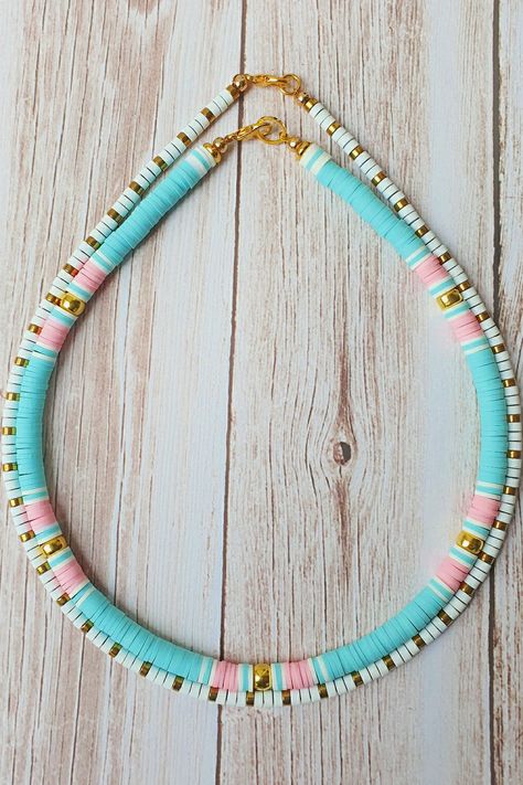 Heishi Necklace Aesthetic, Heishi Bead Necklace, Fimo Necklace Ideas, Heishi Necklace Ideas, Fimo Necklace, قلادات متدلية, 15 February, Clay Bead Necklace, Heishi Necklace