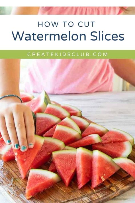 Learn how to cut a watermelon into slices in just a few simple steps. Have perfect watermelon slices in just 5 minutes. How To Slice Watermelon For A Party, Cut Watermelon Easy, Cut A Watermelon, Easy Homemade Snacks, Perfect Watermelon, Watermelon Wedge, Summer Bbq Recipes, Fruit And Vegetable Storage, Cut Watermelon