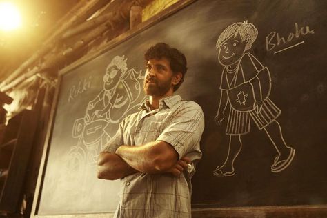 Motivational Super 30 #hrithikroshan#anandkumar#super30#hrithikmovie#inspirationalsuper30 Super 30 Movie, Damien Chazelle, All Superheroes, Bollywood Movie, Hrithik Roshan, Film Review, Drama Film, Hindi Movies, Movie Photo