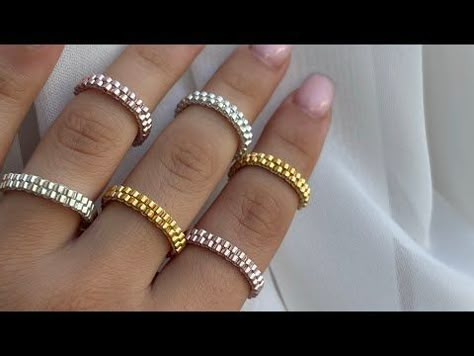 Miyuki ring. How to make beaded ring. Comment faire un bague avec des perles miyuki. Aesthetic ring - YouTube Beaded Ring Patterns Free, Diy Beaded Rings Simple, Miyuki Ring Tutorials, How To Make Rings With Beads, Bead Rings Diy, Beads Ring Tutorial, Bead Rings Tutorial, Diy Beaded Rings Tutorials, Beaded Rings Tutorials