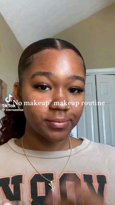 not mine ofc Natural Makeup Black Skin, Clean Girl Makeup Looks For Black Women, Black Women No Makeup Makeup Look, Make Up Black Girls Skin, Makeup Tutorial No Makeup Look, Make No Makeup Look, Light Make Up Tutorial For Beginners, No Foundation Makeup Routine, High School Makeup Looks Natural