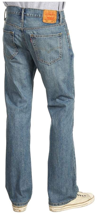 Bootcut Jeans Outfit, Mens Jeans Fit, Levis Bootcut, How To Wear Sneakers, Jeans Outfit Men, Mens Bootcut Jeans, Best Running Shoes, Cool Outfits For Men, Levi Jeans 501