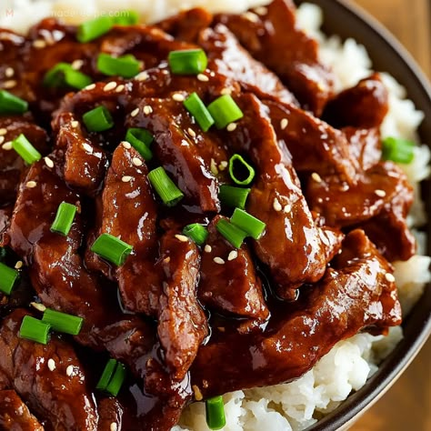 Slow Cooker Mongolian Beef – Easy and Flavorful - My Home Made Recipe Hummingbird Bread Recipe, Crockpot Mongolian Beef, Gf Dinner Recipes, Slow Cooker Mongolian Beef Recipe, Crockpot Party, Crockpot Party Food, Slow Cooker Mongolian Beef, Easy Mongolian Beef, Mongolian Beef Recipe