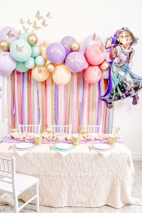 Simple Encanto Birthday Decor, Encanto Birthday Party Favors, Encanto First Birthday, Encanto Backdrop Ideas, Garden Balloon Garland, Encanto Birthday Party, Garland Balloon, Encanto Birthday, Encanto Party