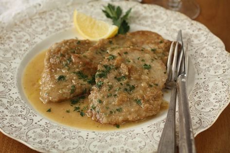 Turkey Escalope Recipes, Veal Scallopini Recipes, Veal Cutlet Recipes, Veal Escalope, Veal Piccata, Cutlet Recipes, Veal Steak, German Dishes, Veal Cutlet