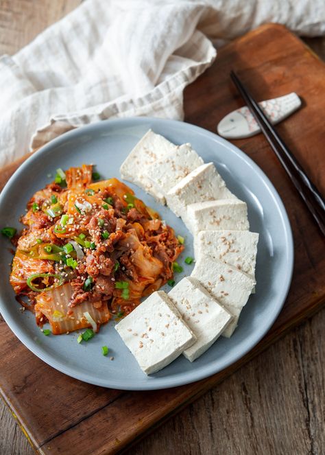 Pork And Kimchi, Dubu Kimchi, Korean Tofu Recipes, Stir Fry Kimchi, Pan Asian Food, Korean Appetizers, Food Polls, Pan Fried Tofu, Favorite Dinner Recipes