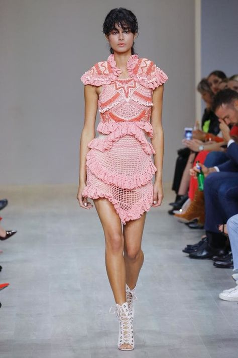 Crochet Fashion Design, Crochet Dress Runway, Crochet Editorial Fashion, Runway Crochet, Crochet Runway, Knit Dress Runway, Crocheted Fashion, Knitted Textiles, High Fashion Crochet Runway