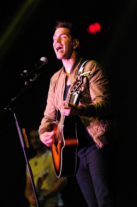 Shoot Photos at a Concert (Professionally) Andy Grammer, Band Photography, Life List, Concert Photos, Live Band, Concert Photography, Drawing Inspo, Orlando, Over The Years