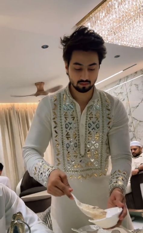 Kurta Designs Men's, Faisal Shaikh, Indian Wedding Clothes For Men, Mehndi Function, Boys Kurta Design, Islamic Motifs, Wedding Dresses Men Indian, Gents Kurta Design, Gents Kurta