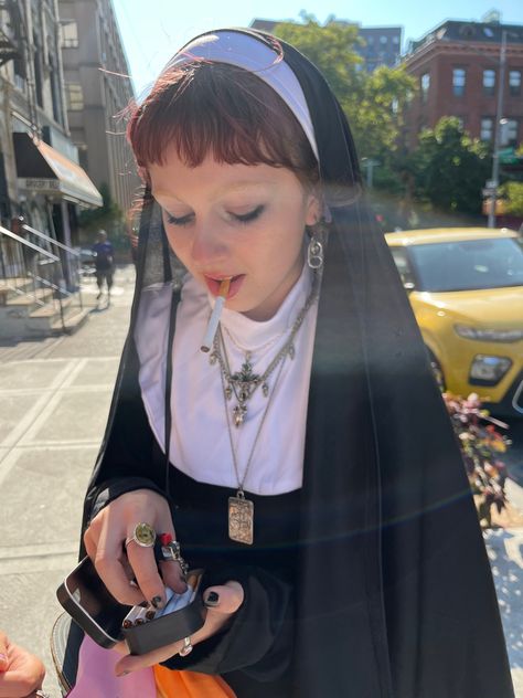 Catholic Inspired Fashion, Catholiccore Aesthetic, Dark Nun Aesthetic, Catholic Fashion Aesthetic, Nun Costume Aesthetic, Nun Lifestyle, Catholic Priest Aesthetic, Virgin Mary Halloween Costume, Nun Costume Makeup