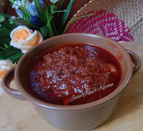 Malaysian Sambal Recipe, Sambal Sauce Recipe, Nasi Lemak Sambal, Asian Chili Sauce, Sambal Recipe, Sambal Sauce, Malay Food, Malaysian Cuisine, Dried Chillies