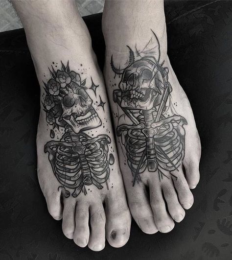 Foot Tattoo Ideas, Metallica Tattoo, Cute Foot Tattoos, Toe Tattoos, Skeleton Tattoos, Creepy Tattoos, Spooky Tattoos, Arm Band Tattoo, Horror Tattoo