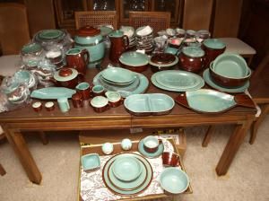 Village Green/Oomph set? | Red Wing Collectors Society | Red Wing Pottery, Union Stoneware, North Star, Art Pottery, Dinnerware Dinnerware Ideas, Red Wing Stoneware, Antique Crocks, Pottery Dinnerware, Red Wing Pottery, Village Green, Green Pottery, Cookie Jars Vintage, Red Wing