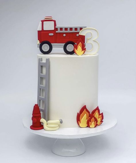 Firefighter Cake For Men, Firetruck Theme Birthday Party, Fire Station Cake, Firefighter Cake Ideas, Firetruck Birthday Cake, Fire Truck Birthday Cake, Firefighter Birthday Cakes, Firefighter Cake, Fire Fighter Cake