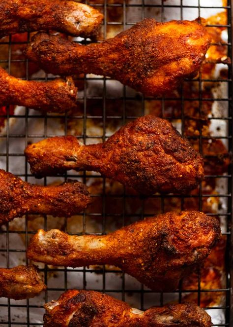 Crispy Baked Chicken Drumsticks Crispy Baked Chicken Drumsticks, Drumstick Recipes Oven, Chicken Drumsticks Oven, Roasted Drumsticks, Crispy Baked Chicken Wings Recipe, Simple Baked Chicken, Crispy Baked Chicken Legs, Baked Drumsticks, Chicken Drumsticks Recipe