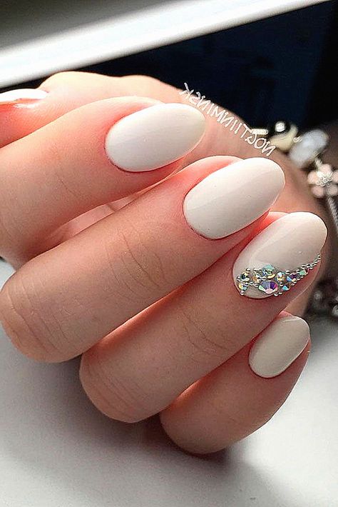 Pin that classy nail inspiration for brides to your nail lookbook.# WeddingMani# BridalInspiration# NailStyle Ivory Wedding Nails, Dark Wedding Nails, Bridal Nails Designs, Bridal Nail, Bridal Nail Art, Sparkly Wedding, Wedding Nail, Dark Wedding, Hand Pictures