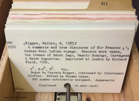 📌 Find out more on the index card history on www.foglietto.fr Golden Record, Library Science, Card Catalog, Commonplace Book, Index Card, Library Catalog, Childhood Nostalgia, Journal Aesthetic, Creative Template