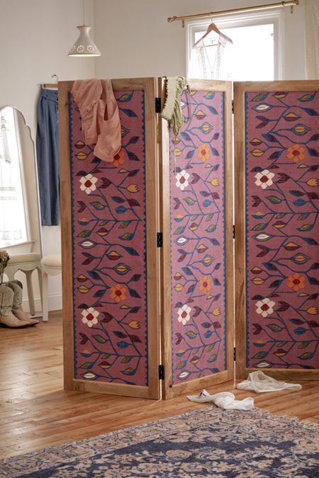 Urban Outfitters Furniture, Cozy Inn, Folding Screen Room Divider, Fall Furniture, Urban Outfitters Home, Diy Room Divider, Folding Room Dividers, Wood Screens, Statement Furniture