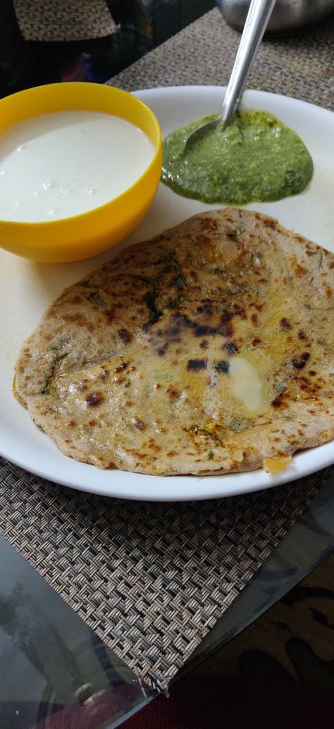 Rava Upma Snapchat, Puranpoli Snap, Desi Breakfast Snap, Breakfast Indian Snapchat, Daal Chawal Snapchat, Healthy Breakfast Snapchat Stories, Indian Lunch Snapchat Stories, Indian Food Snapchat, Indian Breakfast Snap