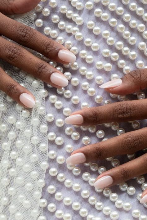 Nail Colours For Spring 2023, Nail Colour 2023 Trends, Nail Colours Spring 2023, Spring 23 Nail Trends, Pedicure Spring 2023, French Nails 2023 Trends, Spring 2023 Pedicure, Spring 2023 Pedicure Colors, European Nails Trends 2023