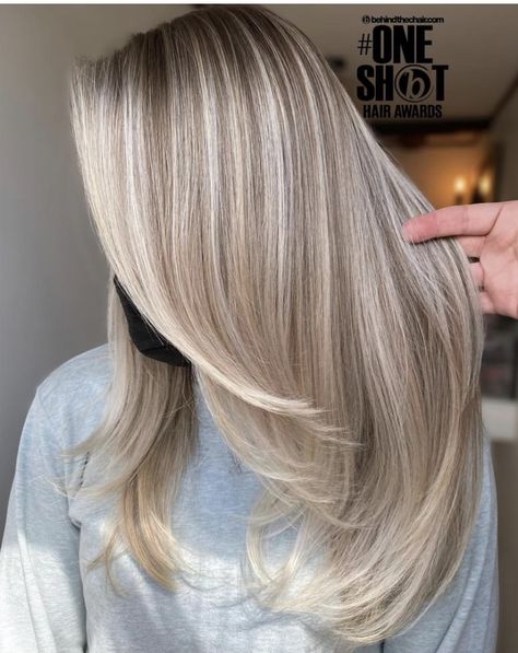 Really Blonde Highlights On Brown Hair, Blonde Low Maintenance Hair, Bright Blonde Hair With Dimension, Short Light Brown Hair, Ash Blonde Hair Balayage, Blonde Hair Goals, Beige Blonde Hair, Beige Blond, Bright Blonde Hair