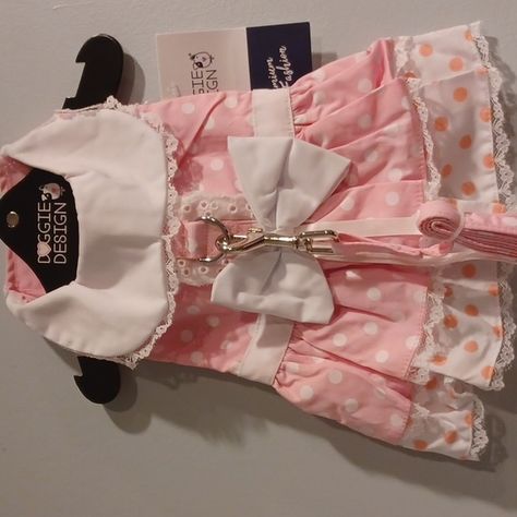 Dog harness dress, pink polka dot and lace size s. Dog Harness Dress, Harness Dress, Designer Dog Clothes, Pet Costumes, Dog Dresses, Pink Polka Dots, Dog Dog, Dog Harness, Dog Design