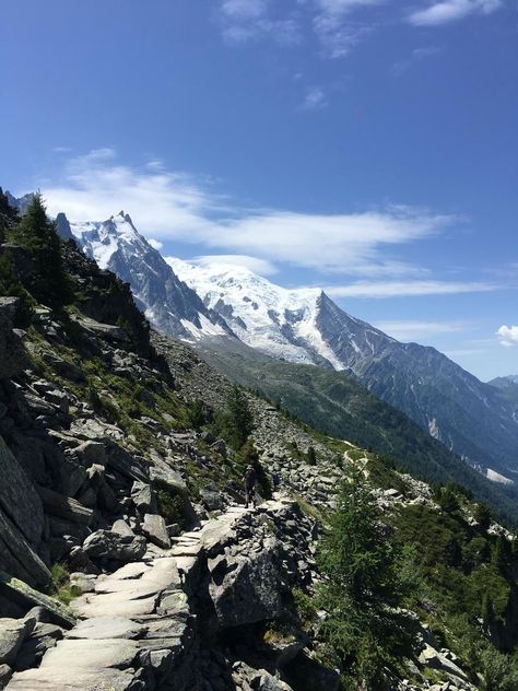 The famous Tour du Mont Blanc near Chamonix, France Mont Blanc Hike, European Trips, Chalet Girl, France Wallpaper, Dream Holidays, France Food, Chamonix France, Mountaineering Climbing, Travel France