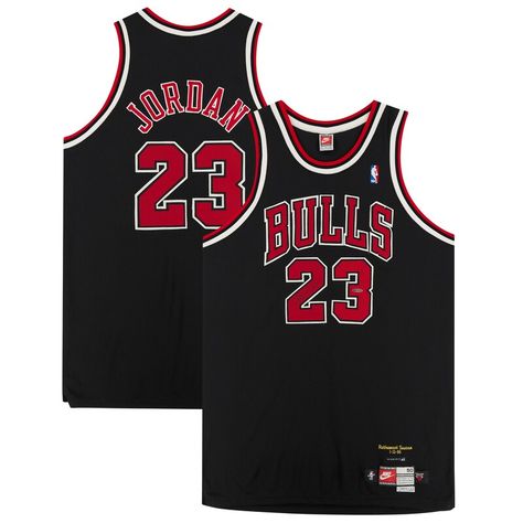 Chicago Bulls Ropa, Bulls 23 Jersey, Jordan Clothes, Best Basketball Players, Chicago Bulls Outfit, Black Basketball Jersey, Jersey Basket, Chicago Bulls Jersey, Bulls T Shirt