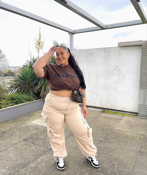 250 Pound Woman, Plus Size Baddie, Errands Outfit, Casual Chic Outfit, Chic Outfit, Chic Outfits, Casual Chic, New Look, Two Piece Pant Set