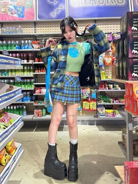 Save = Follow me Hyper Pop Outfit, Stealthespotlight Outfits, Colorful Punk Outfits, Colorful Alternative Fashion, Funky Fashion Outfits, Tacky Outfit, Eccentric Outfits, Arcade Fashion, Vaporwave Fashion