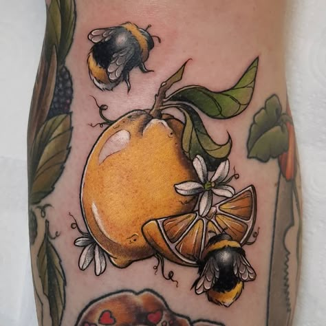 Block Tattoo, Collab Ideas, Peach Tattoo, Bumble Bee Tattoo, Fruit Tattoo, Bug Tattoo, Chest Tattoo Men, Botanical Tattoo, Bee Tattoo