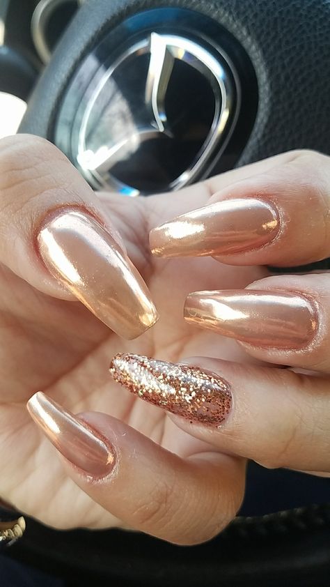 Golden Fall Nails, Beige Metallic Nails, Gold Chrome Nails Designs Square, Champagne Gold Chrome Nails, Champagne Toe Nails, Copper Acrylic Nails, Golden Chrome Nails, Champagne Nails Acrylic, Champagne Colored Nails