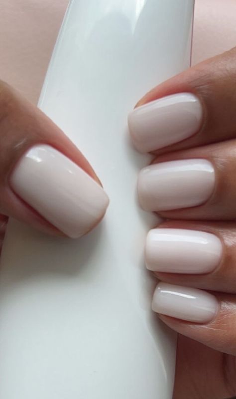 Old Money Nails, Money Nails, Short Gel Nails, Manicure Gel, Short Square Nails, Classic Nails, Nail Design Ideas, Cute Gel Nails, Neutral Nails