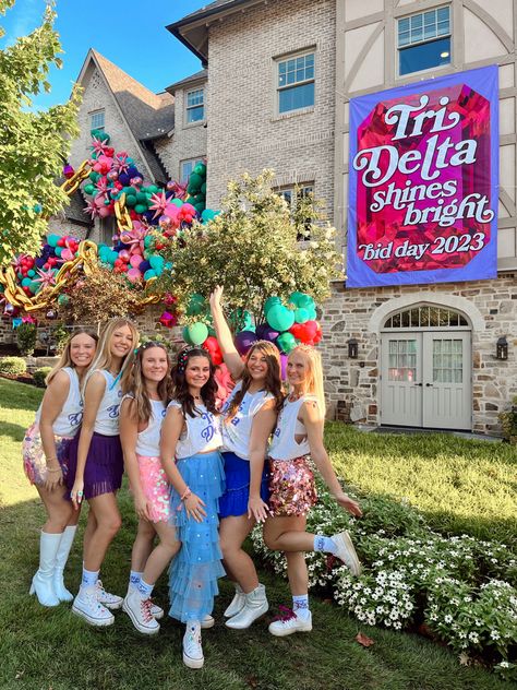 the jewel of maple street Tri Delta Bid Day Themes, Sorority Themes, Recruitment Themes, Rush Week, Sorority Ideas, Big Lil, Sorority Rush, Bid Day Themes, Tri Delta