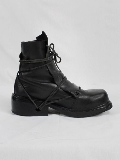 Men’s Leather Boots, Mens All Black Outfit, Retro Boots Vintage, Men Shoes 2023, Man Boots Style, Mens Heeled Boots, Dirk Van Saene, Ann Demeulemeester Boots, Leather Boots Men