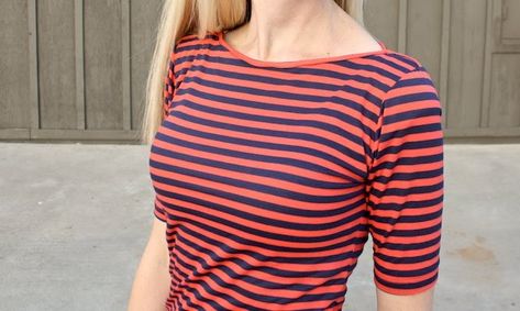 Variation on neck binding for boat neck tee. Diy Boat Neck Top, Diy Boatneck Shirt, Boat Neck Shirt Pattern, Boat Neck Top Sewing Pattern, Boat Neck Tshirt, Fitted Cotton Top With Boat Neck, Boat Neck Shirt, Boat Neck Dress, Couture Outfits