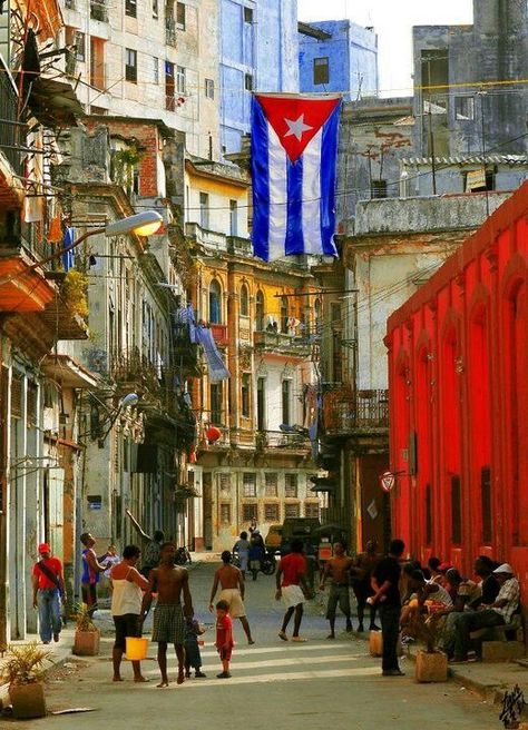 Havanna Cuba, Cuban Architecture, Cuba Pictures, Vintage Cuba, Cuba Photography, Cuban Culture, Visit Cuba, Cuban Art, Havana Nights