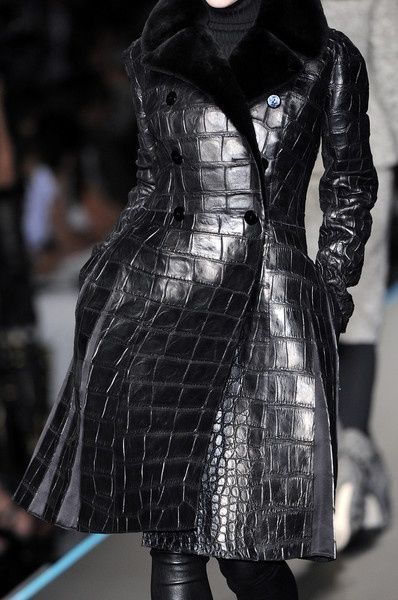 Trent Coat, Black Leather Coat, Black Women Fashion, Paul Gaultier, Mode Inspiration, Coat Fashion, Jean Paul, Jean Paul Gaultier, Leather Coat