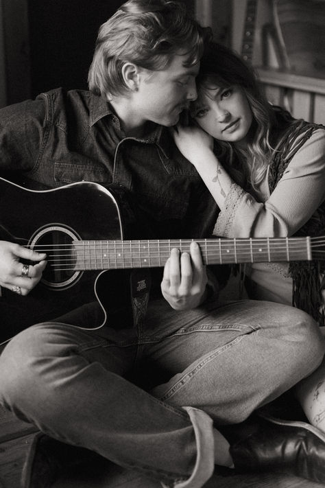 Cute musician couple play guitar together during their engagement session in a cozy cabin in the Canadian Rockies. Want to know the trick to getting candid, meaningful photos like this? Try to incorporate an activity you love doing together - and book me to capture it! Check out my website, www.ahlanibreephoto.com Musician Engagement Photos, Couple Photoshoot With Guitar, Musician Couple Photography, Guitar Engagement Photos, Engagement Photos With Guitar, Guitar Engagement Pictures, Music Duo Photoshoot, Bethany Aesthetic, Couple Guitar