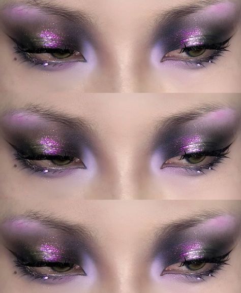 Purple Makeup Green Eyes, Easy Purple Makeup Looks, Purple Eyeshadow Ideas, Witch Eyeshadow Looks, Deep Purple Makeup, Purple And Black Makeup Looks, Purple Black Makeup, Mileena Makeup, Halloween Purple Makeup