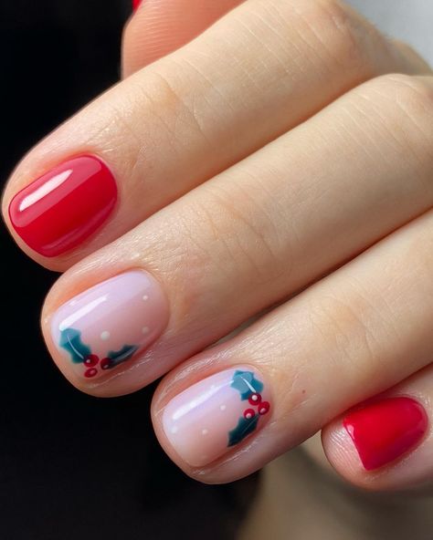 Red Christmas Manicure, Red Christmas Nails Holly, Red Nails With Holly, Red Holly Nails, Short Natural Nails Christmas, Holly Berry Nail Art, Short French Tip Christmas Nails, Holly Nail Design, Christmas Nails Holly Berries