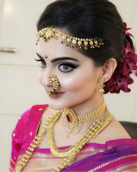 Wedding Nose Ring, Maharashtrian Nath, Maharashtrian Bride, Heart Shaped Face, Punjabi Traditional Jewellery, Bride Indian, Bridal Nose Ring, Nose Ring Jewelry, Awesome Makeup