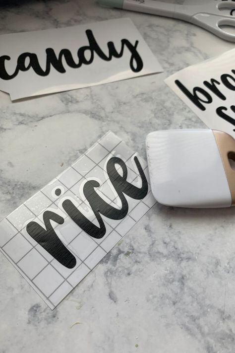 EASY DIY PANTRY LABELS WITH YOUR CRICUT | EVERYDAY JENNY Cricut Toiletry Labels, Cricut Kitchen Labels, Cricut Labels For Pantry, Cricut Joy Pantry Labels, Cricut Pantry Labels Free Printables, Cricut Bottle Labels, Pantry Labels Fonts, Circuit Labels, Easy Diy Pantry