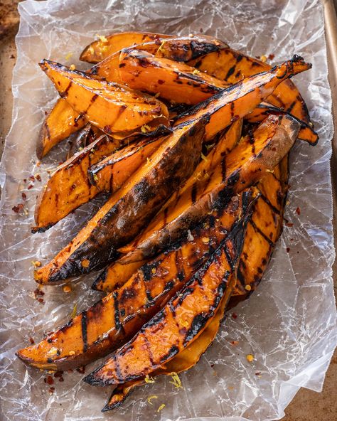 Smoked Sweet Potatoes, Spicy Honey Butter, Spicy Sweet Potatoes, Grilled Sweet Potato Fries, Southern Macaroni Salad, Vegetarian Chile, Bbq Smoker Recipes, Carrot Slaw, Grilled Sweet Potatoes