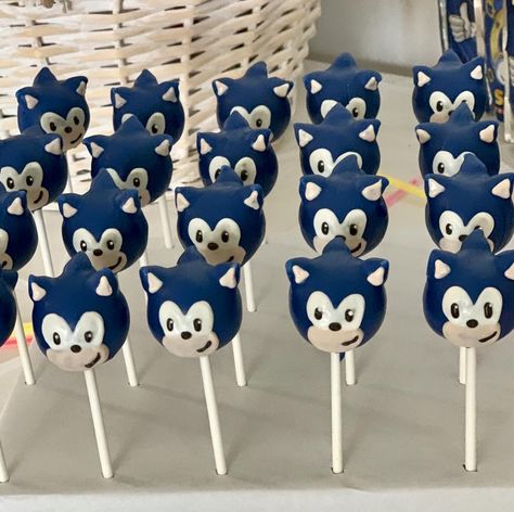 Sonic Cake Pop Ideas, Sonic The Hedgehog Cake Pops, Sonic Cakepops, Sonic Cupcakes For Boys, Sonic Birthday Cupcakes, Sonic Cake Pops, Sonic Desserts, Cake Bday, Sonic Birthday Cake